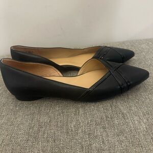Naturalizer Women’s Black Pointed Toe Flats Size 9.5